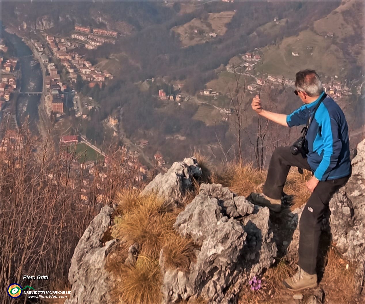 44 Dalla vetta bella vista su S. Pellegrino Terme.jpg